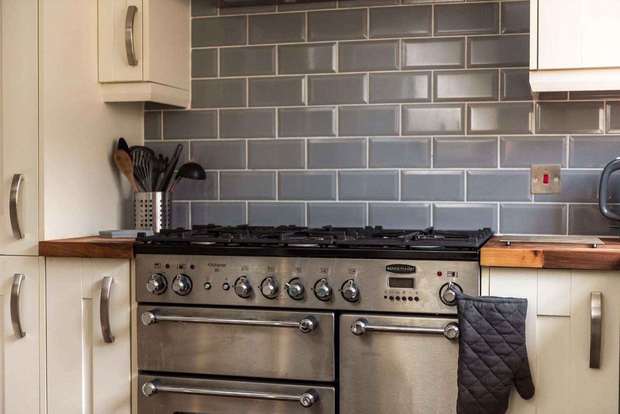 Cosy Roseburn Apartment, Edinburgh - 2 Bedrooms, Free Parking Zewnętrze zdjęcie