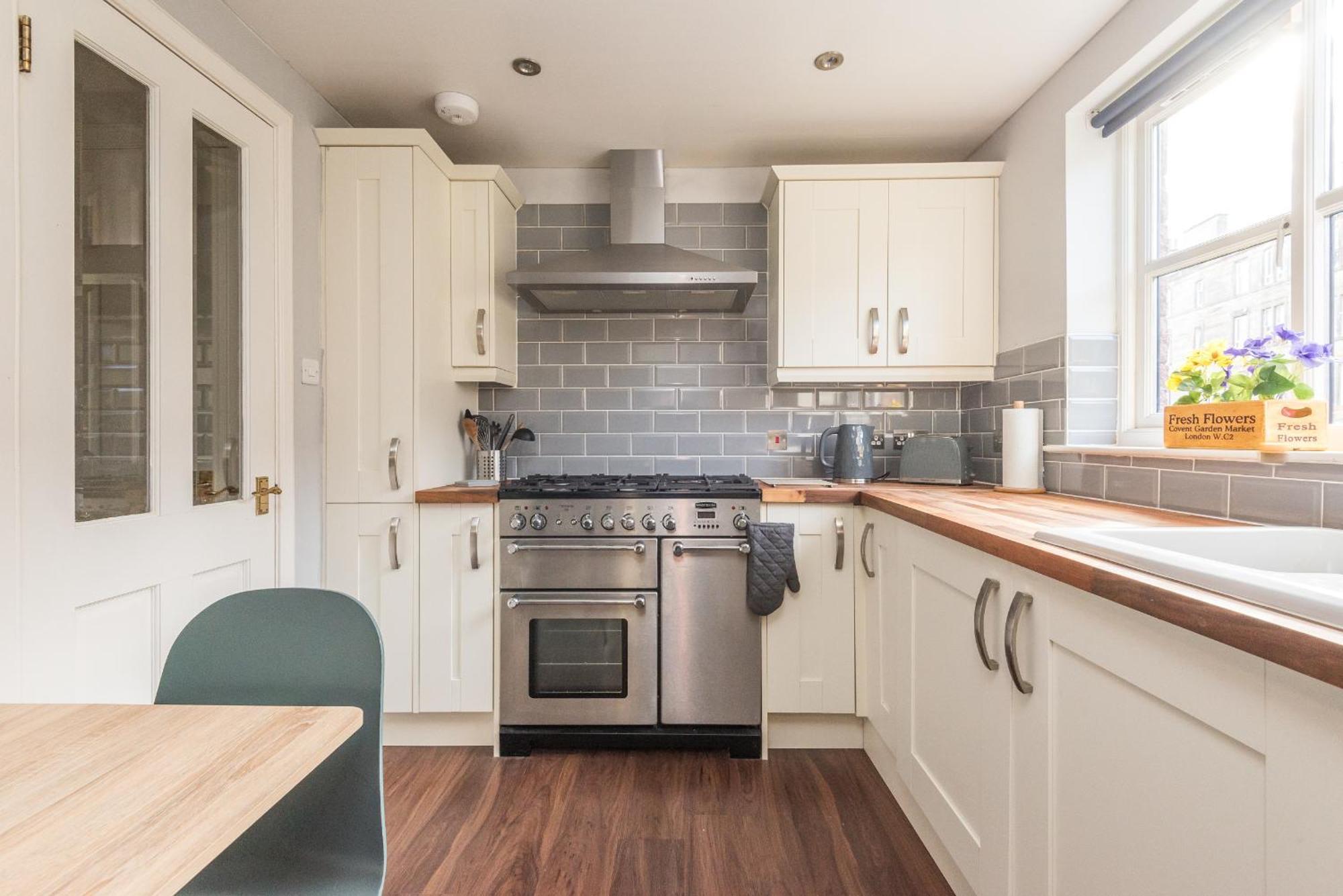 Cosy Roseburn Apartment, Edinburgh - 2 Bedrooms, Free Parking Zewnętrze zdjęcie